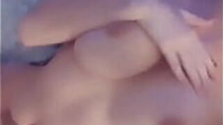 Девушка с идеальным телом - порно видео