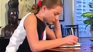 Сестра самой сексуальной подруги - порно видео