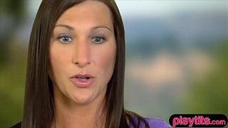 Застенчивая пара осветляет свою сексуальную жизнь на свинг-вечеринке - порно видео