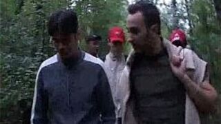 Французский папочка шлепает - порно видео