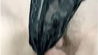 Моя жена хорошая маленькая шлюха Я прихожу домой очень возбужденным после вечеринки в ее черном боди. - порно видео