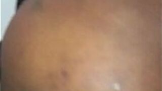 Шлифовка мокрой киски - порно видео