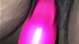 Парень трахает меня киской дилдо - порно видео