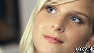 Сногсшибательный ангел-соло в горячей игре - порно видео