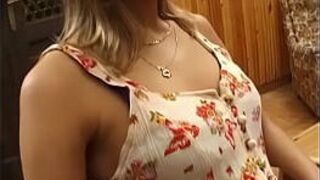 Муж наблюдает за женой - порно видео